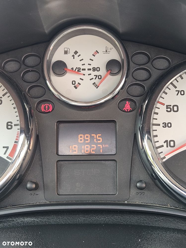 Peugeot 207 CC - 13