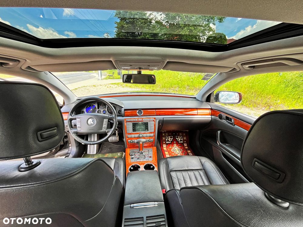 Volkswagen Phaeton - 8