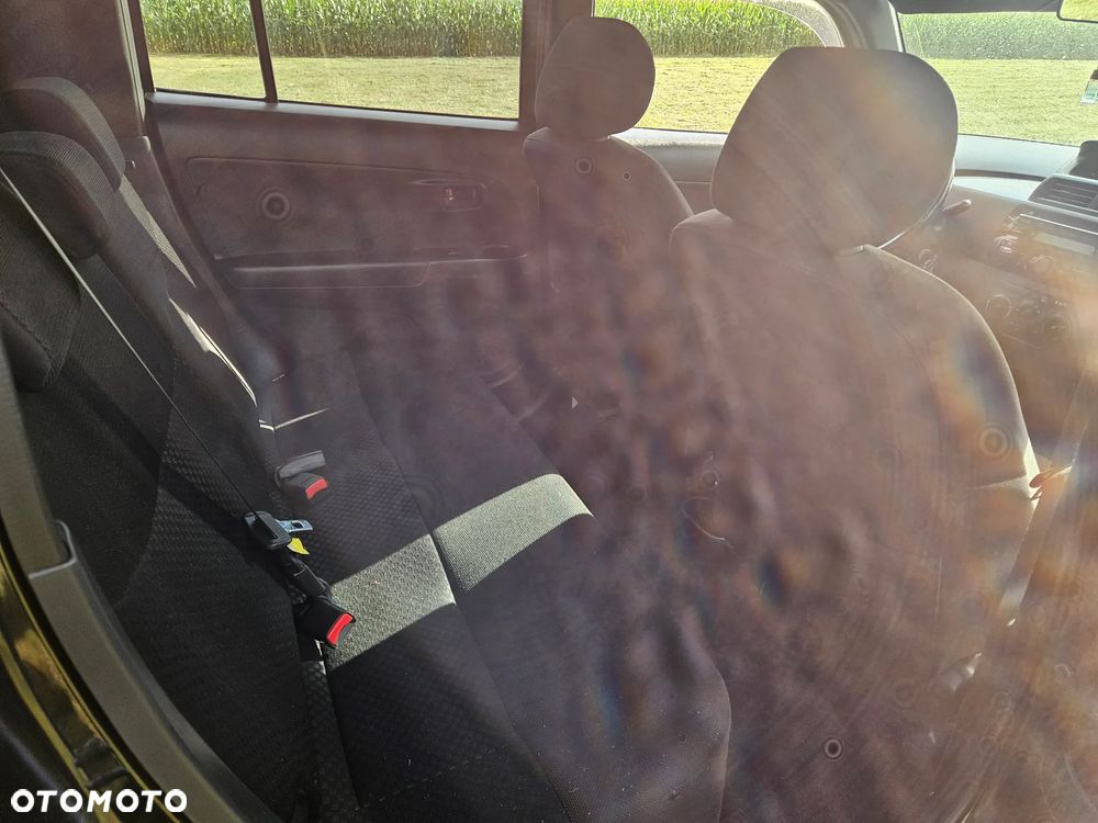 Daihatsu Materia - 14