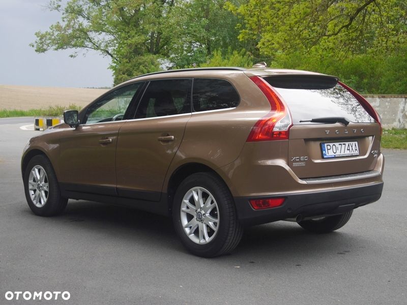Volvo XC 60 - 4