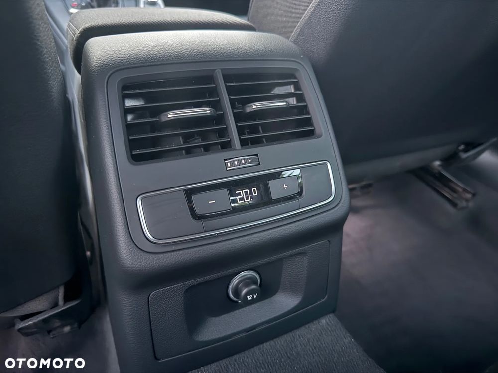 Audi A4 Limousine 35 TFSI mHEV S tronic - 19