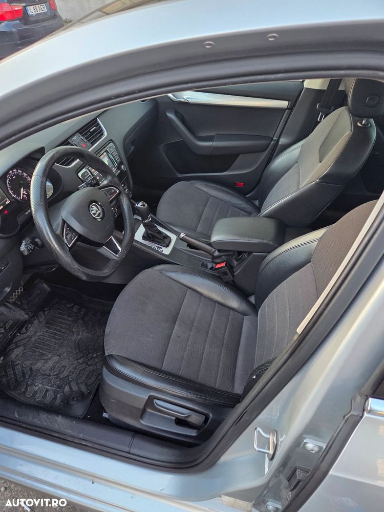 Skoda Octavia 1.6 TDI (Green tec) DSG Ambition - 9