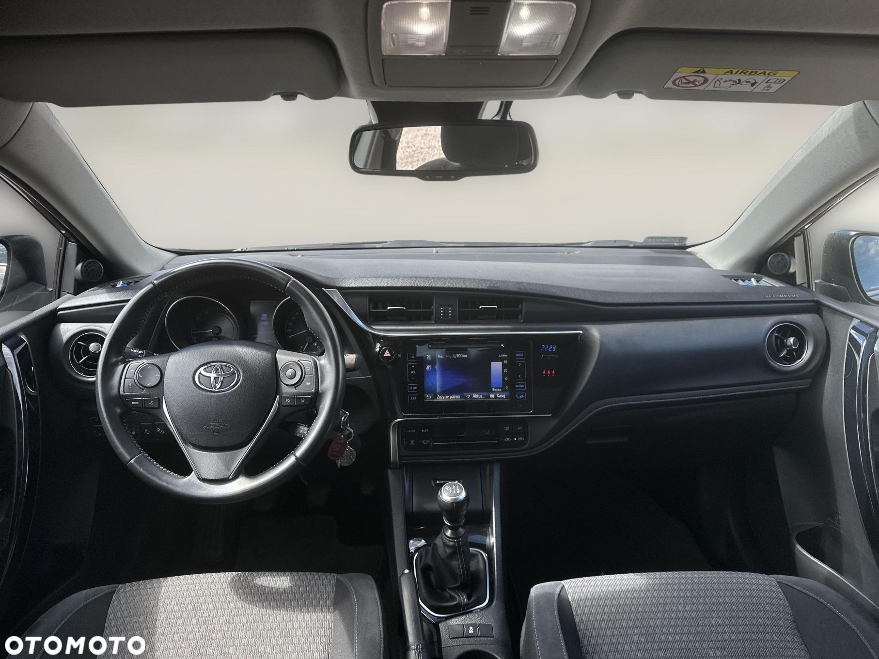 Toyota Auris 1.6 Dynamic - 11