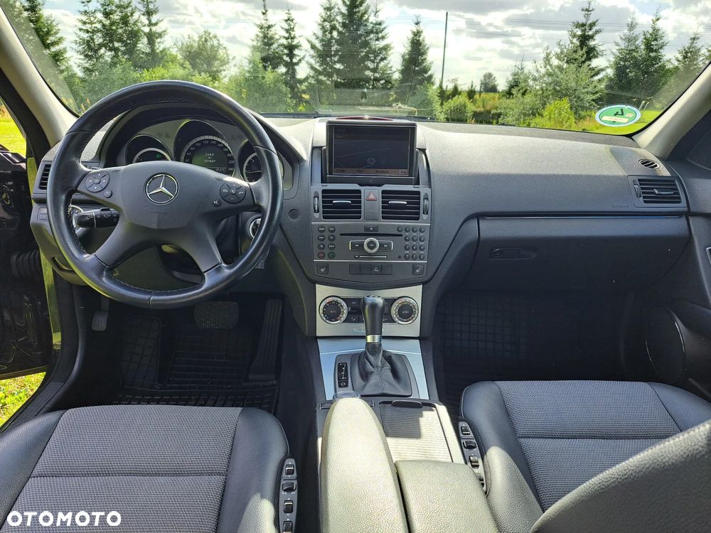 Mercedes-Benz Klasa C 220 CDI DPF Automatik BlueEFFICIENCY Avantgarde - 12