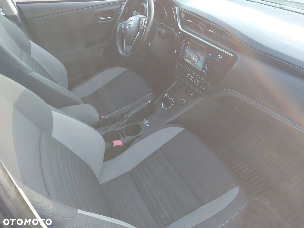 Toyota Auris 1.8 HSD Luna - 13