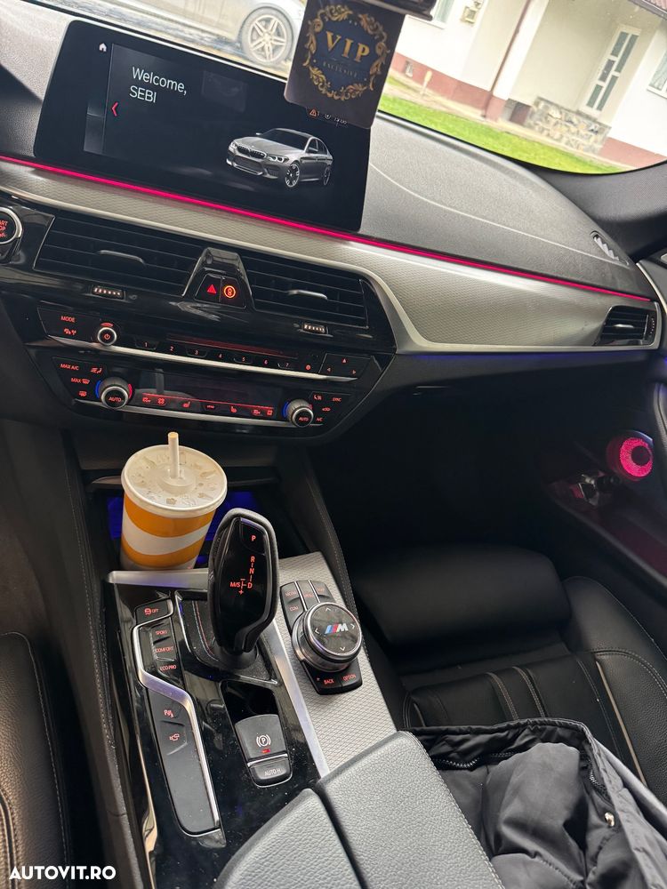BMW Seria 5 540i xDrive AT - 11