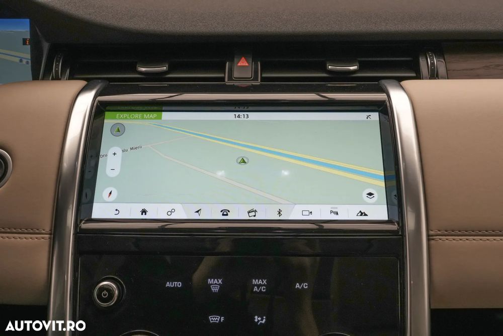 Land Rover Discovery Sport - 23