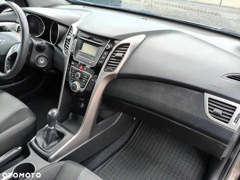 Hyundai i30 i30cw 1.4 Classic - 22