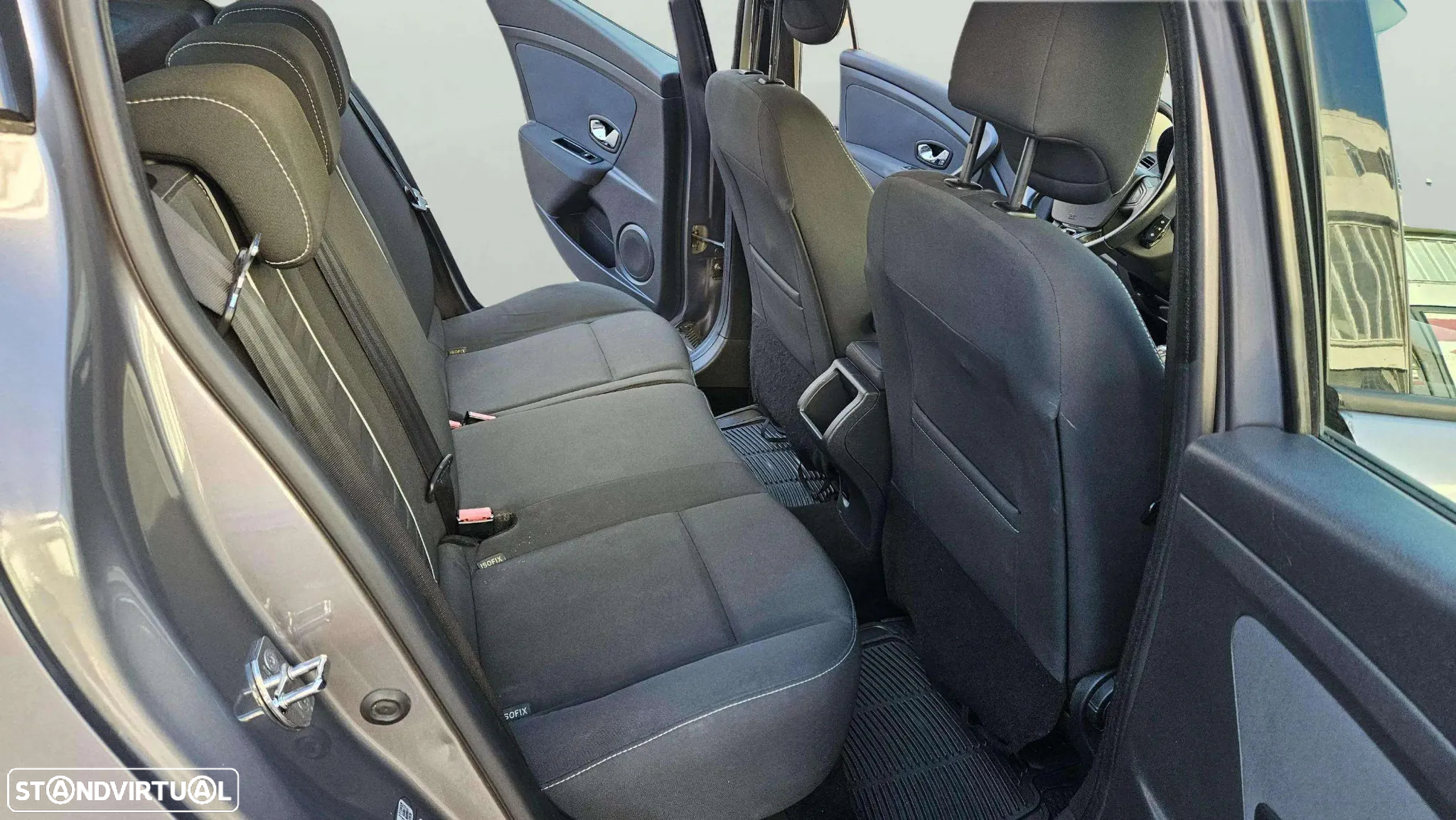 Renault Mégane 1.5 dCi Dynamique S - 12
