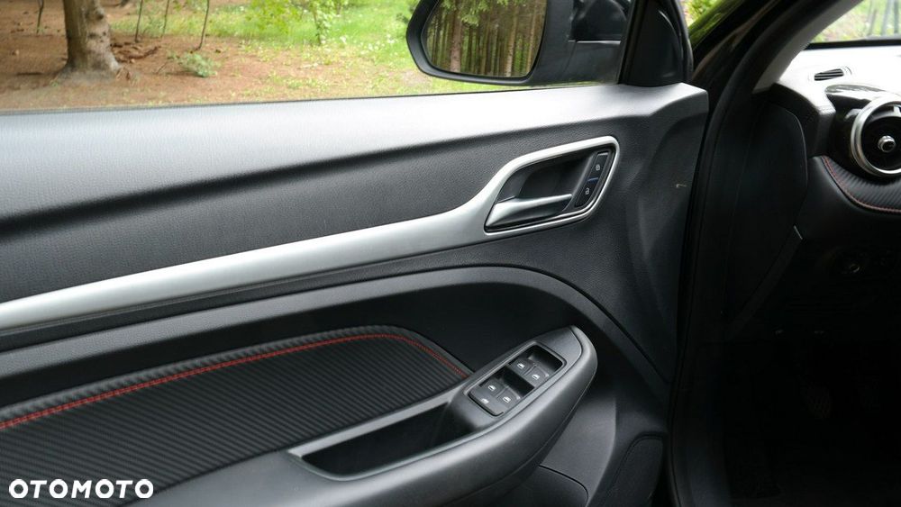 MG ZS - 14