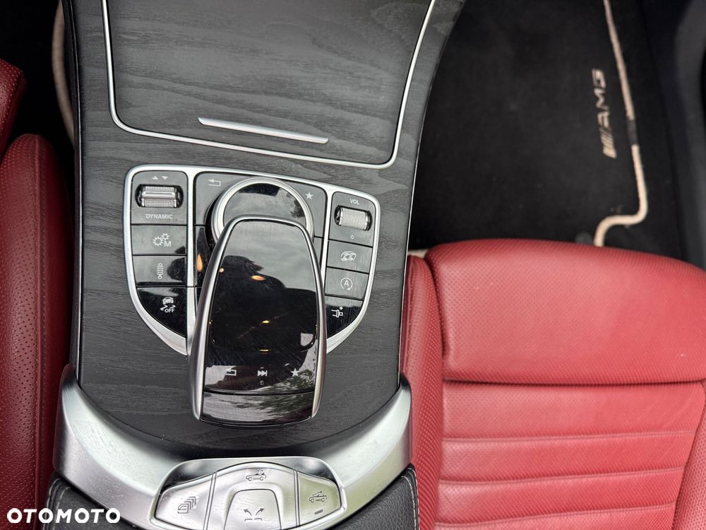 Mercedes-Benz Klasa C AMG 43 4Matic 9G-TRONIC - 14