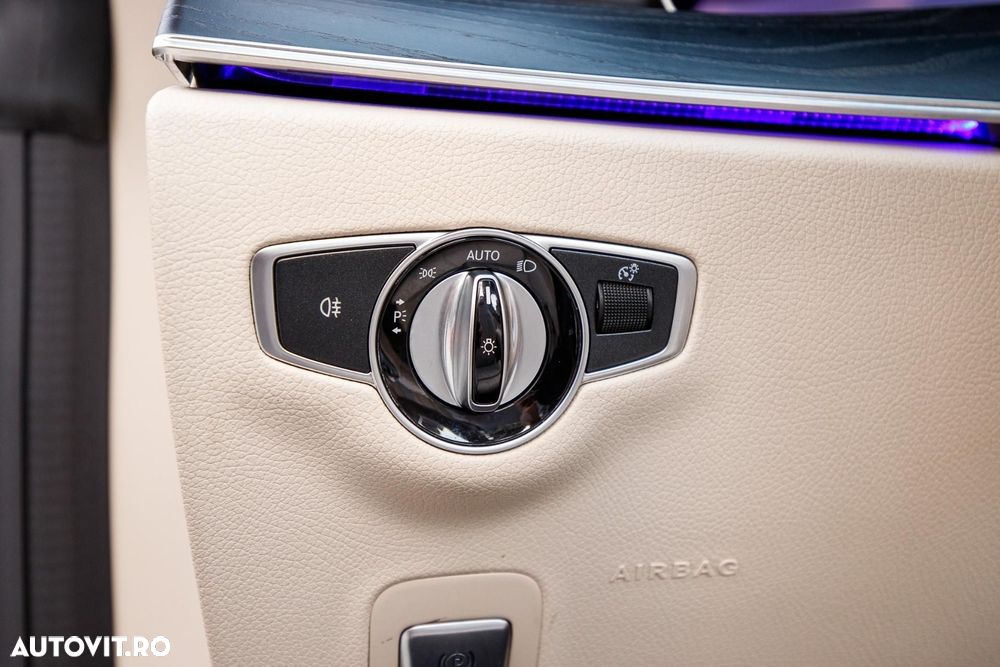Mercedes-Benz E 220 d 4Matic 9G-TRONIC AMG Line - 33