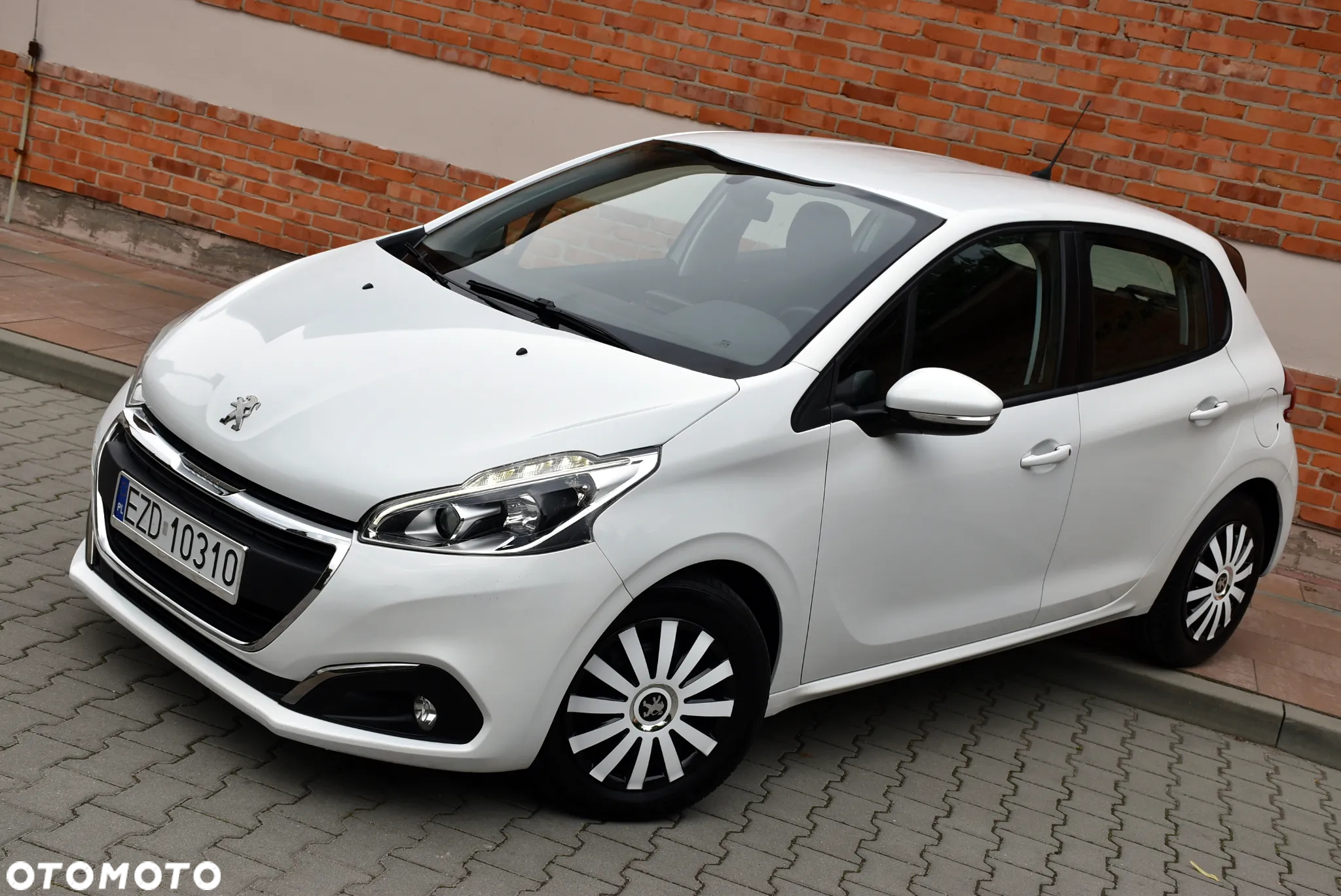 Peugeot 208 1.6 BlueHDi Active - 10