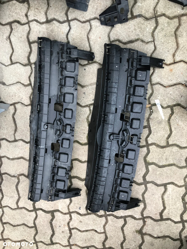 VW Caddy 2K7 wzmocnienie atrapy osłona pasa przedniego 2K7807231E