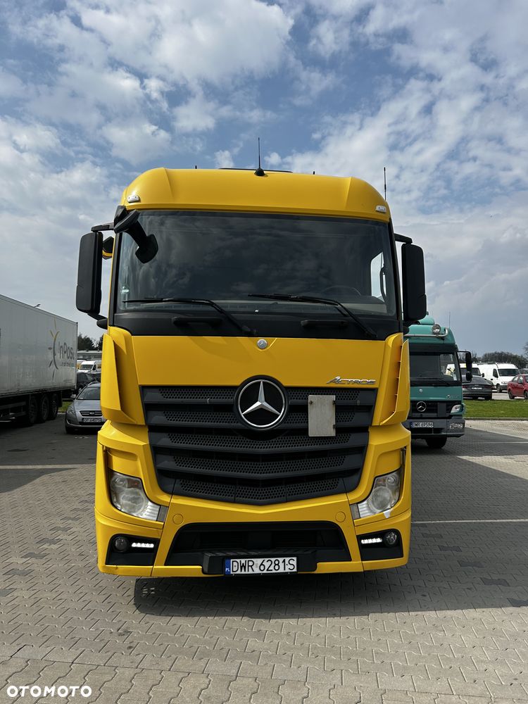 Mercedes-Benz Actros - 2