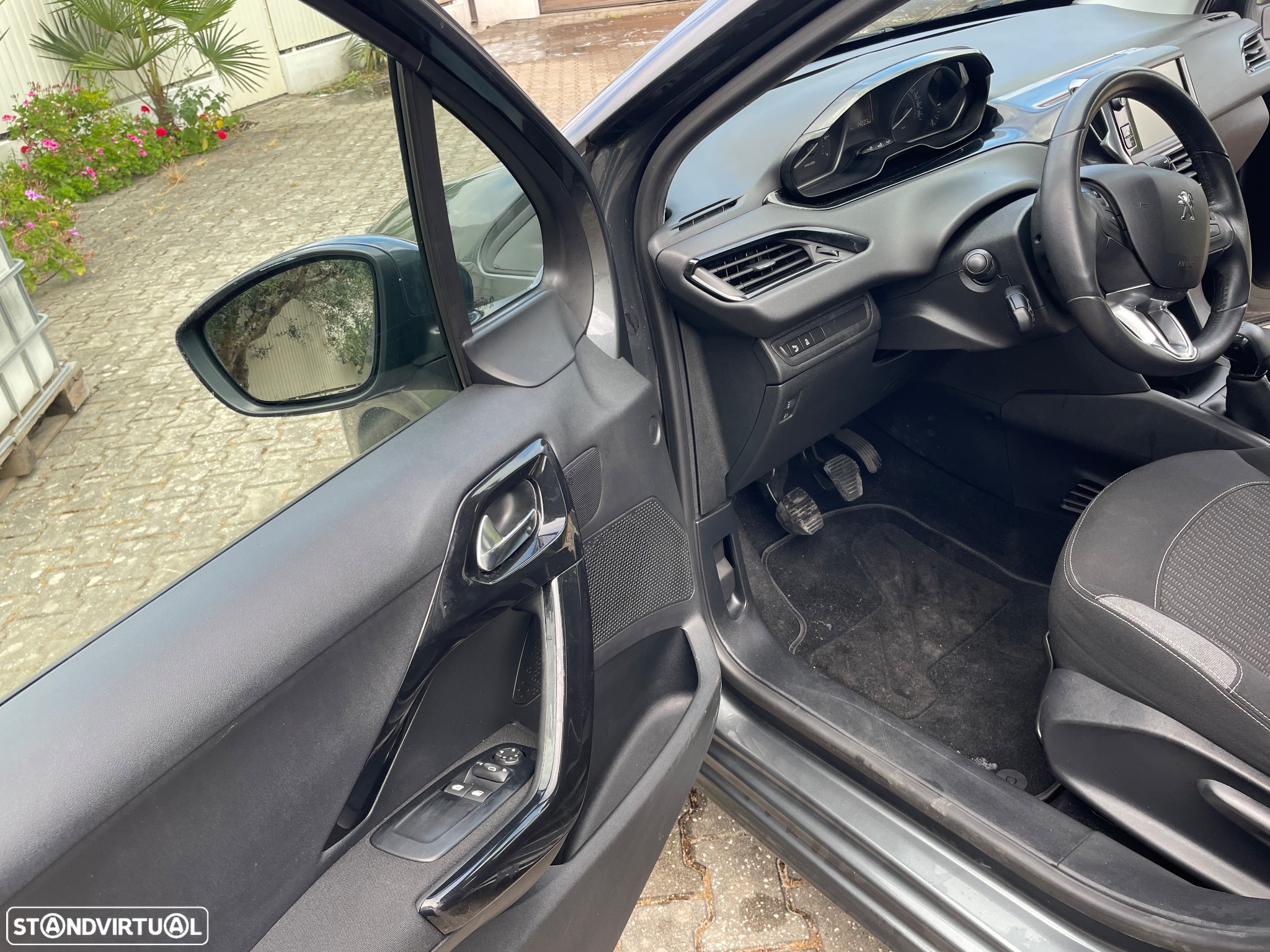 Peugeot 208 1.2 VTi Active - 23