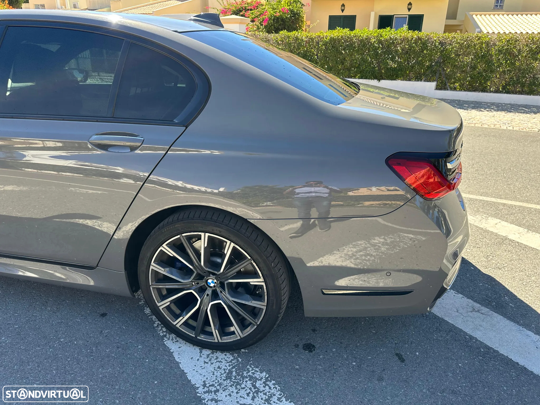 BMW 740 d xDrive Pack M Auto - 26