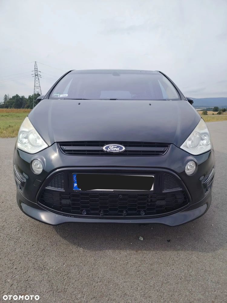 Ford S-Max - 11