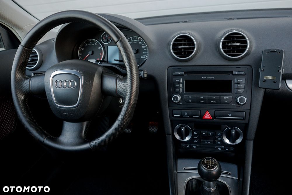 Audi A3 Sportback 1.6 Attraction - 30