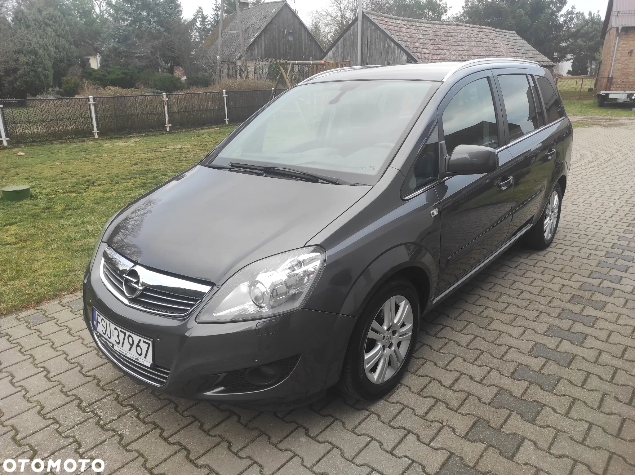 Opel Zafira 1.8 Cosmo - 3
