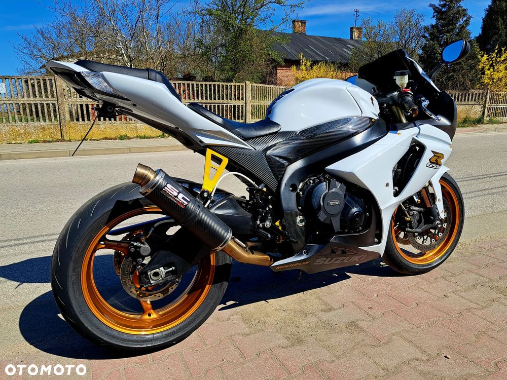 Suzuki GSX 1000 - 8