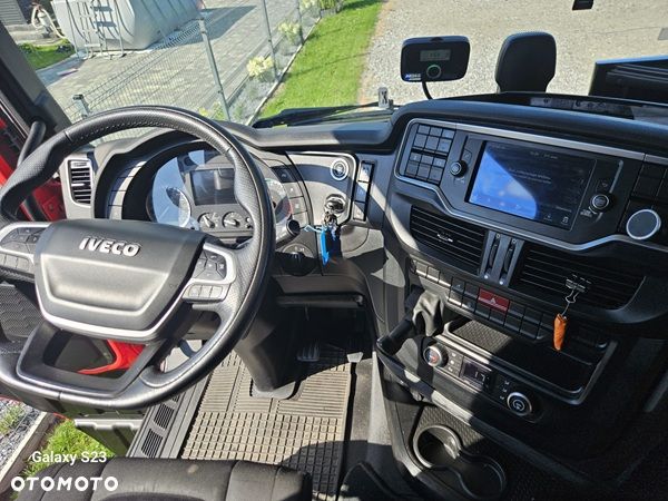 Iveco S-Way - 10