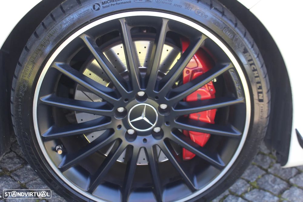 Mercedes-Benz CLA 45 AMG 4Matic Speedshift DCT 7G Night Edition - 9