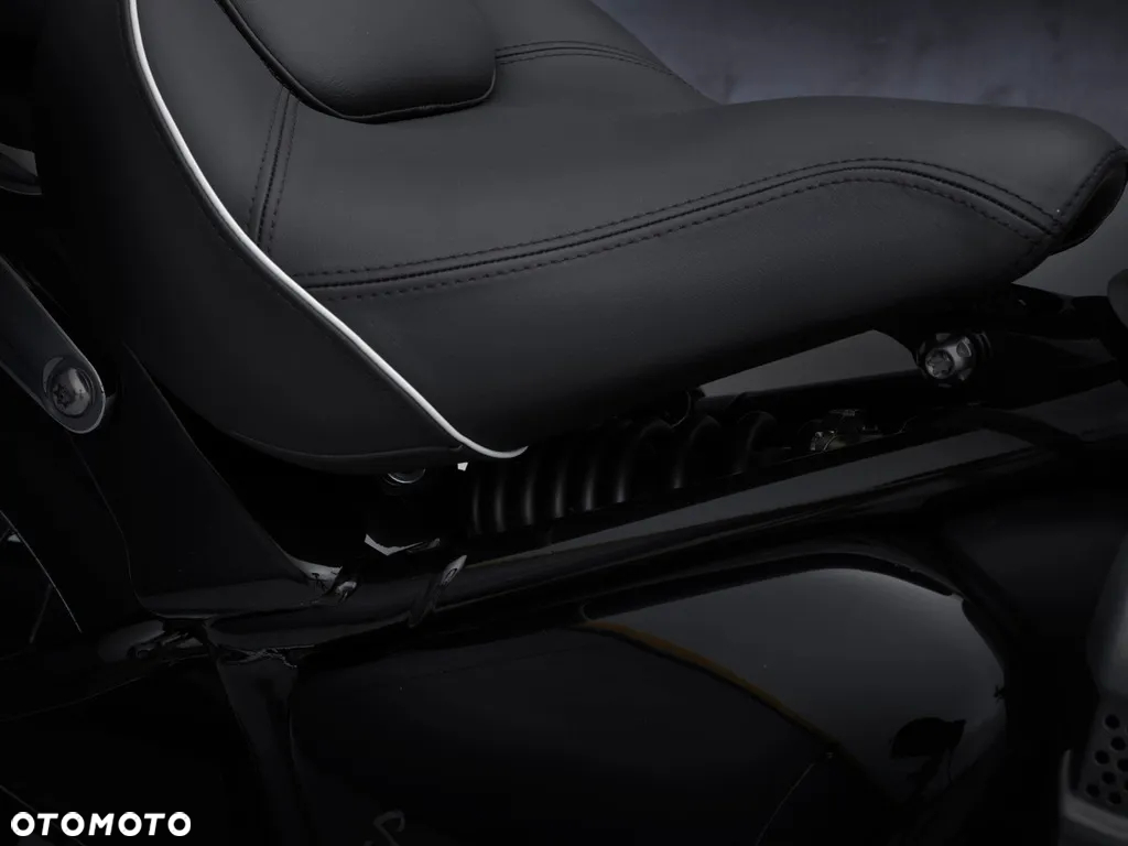Triumph Speedmaster - 7