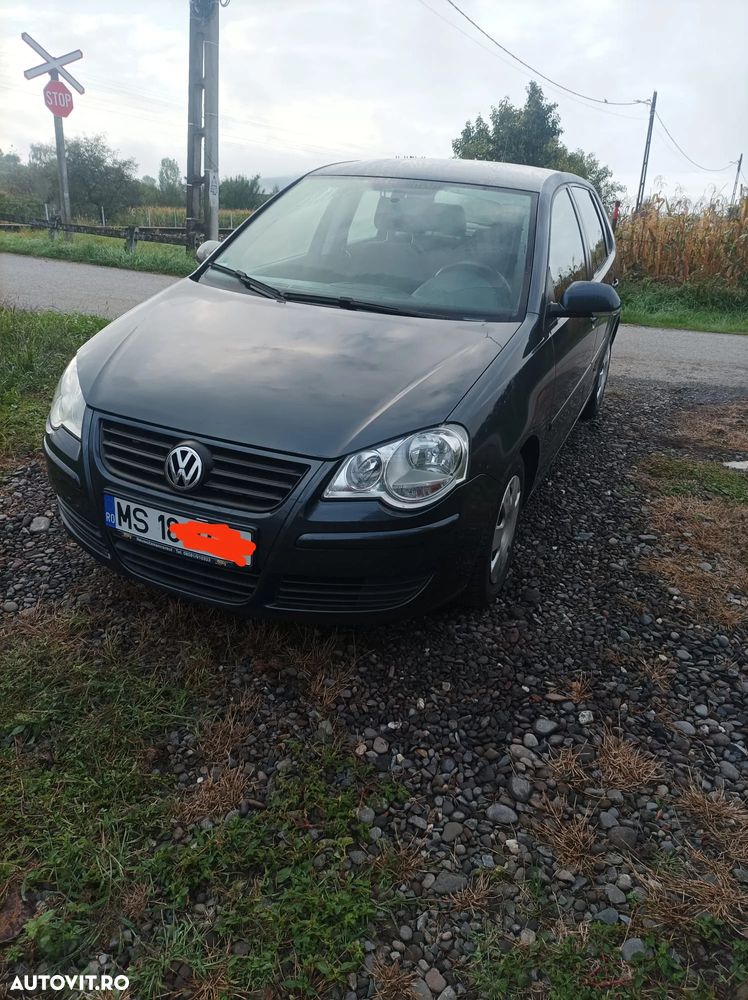 Volkswagen Polo 1.2 Attractive - 1