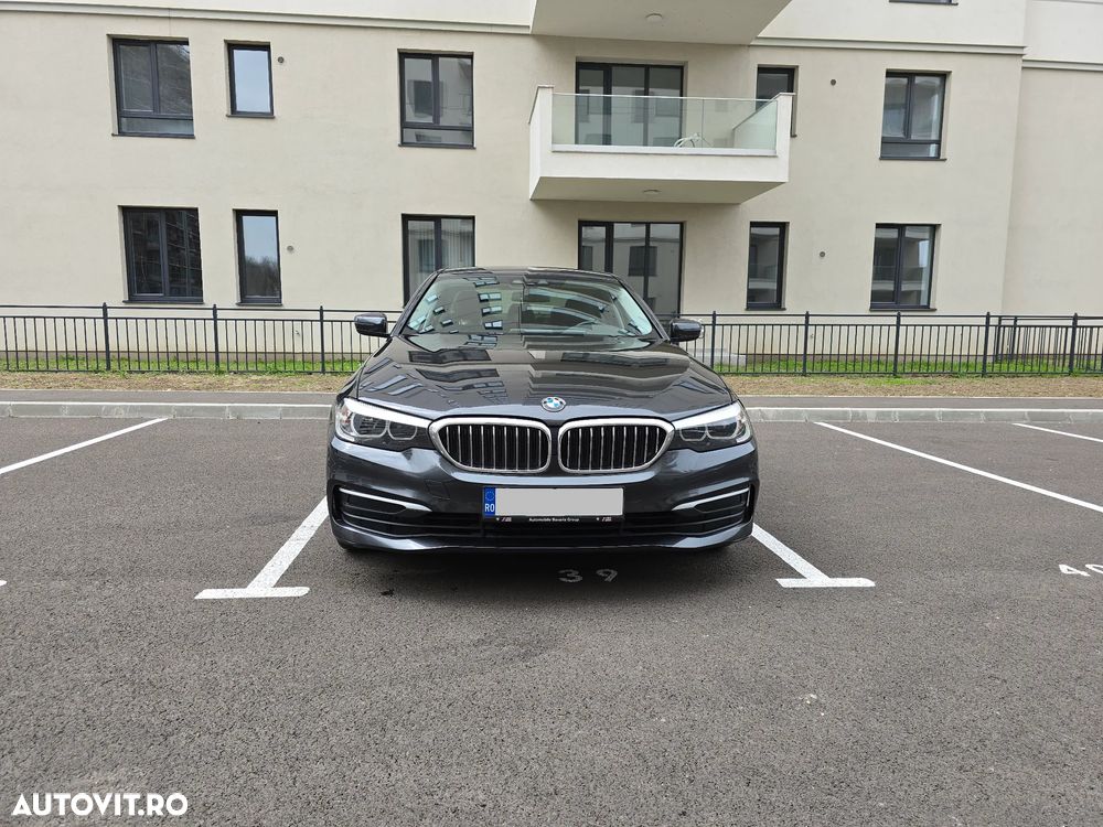 BMW Seria 5 520d AT - 9