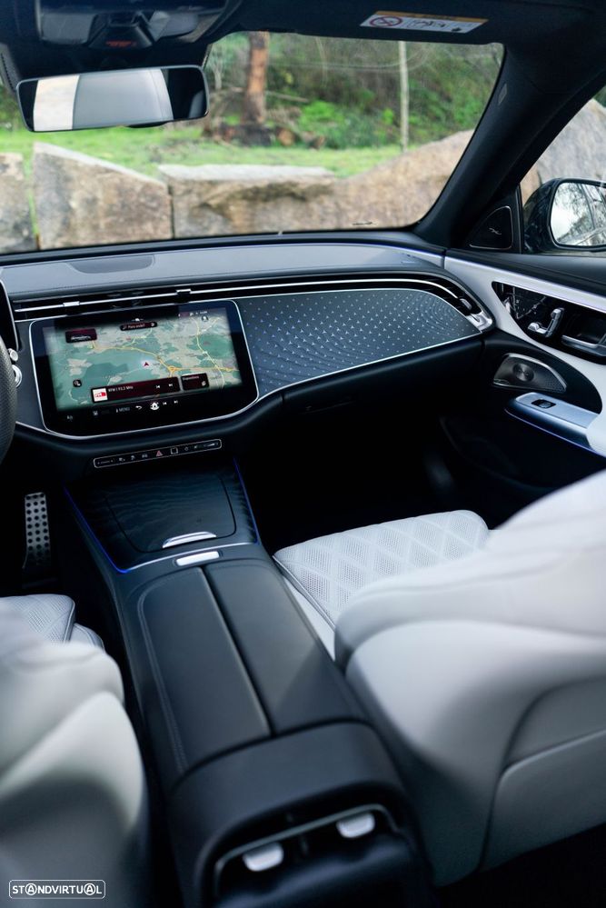 Mercedes-Benz E 300 - 24