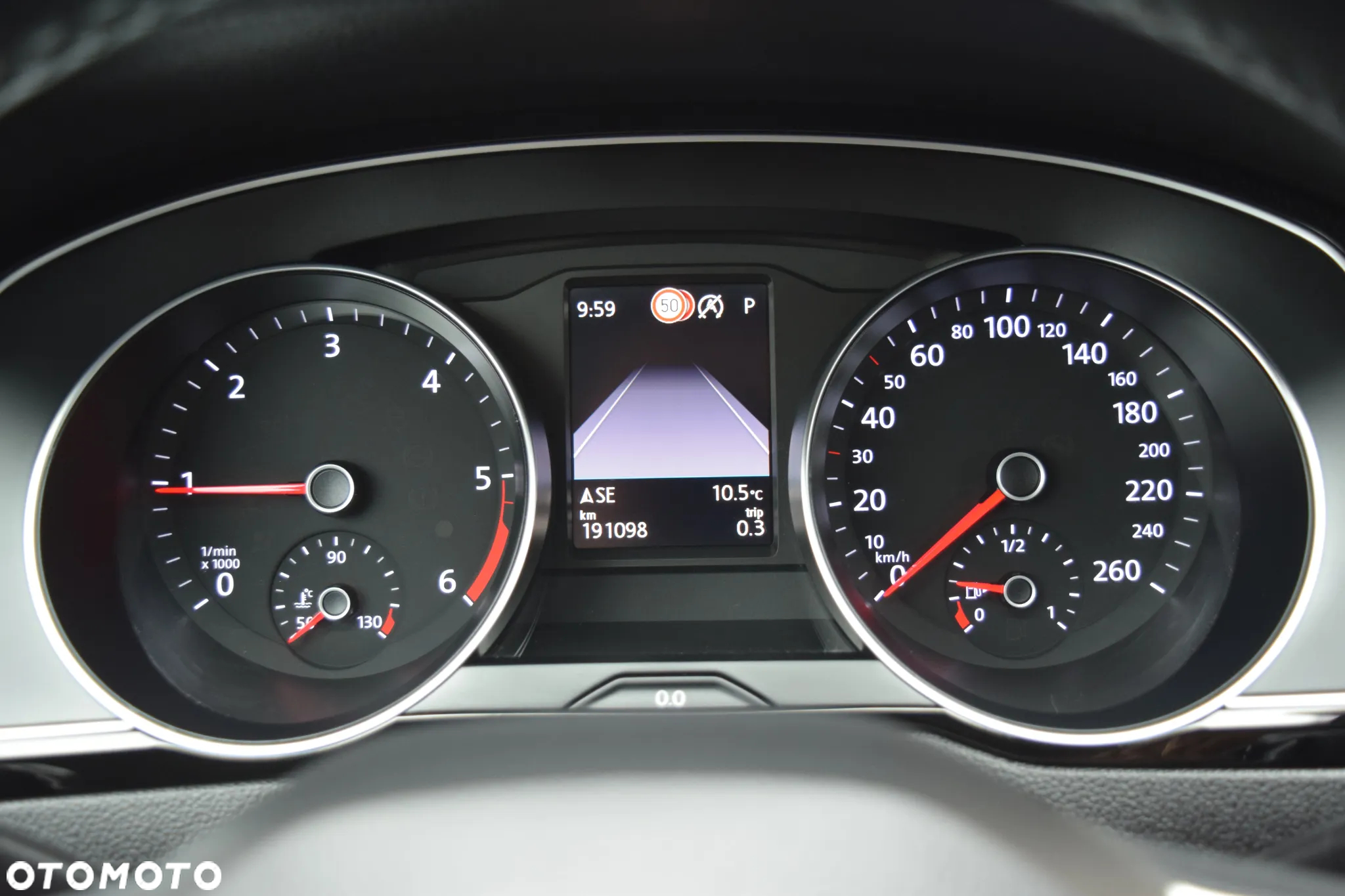 Volkswagen Passat 2.0 TDI Elegance DSG - 21