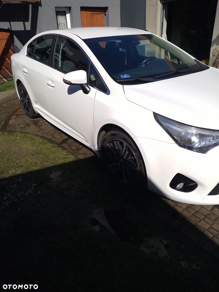 Toyota Avensis 2.0 D-4D Premium - 1