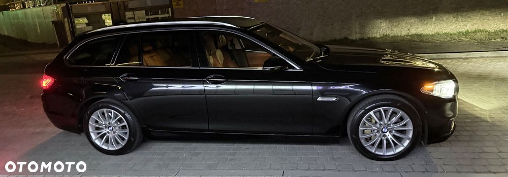 BMW Seria 5 530d xDrive Luxury Line - 2