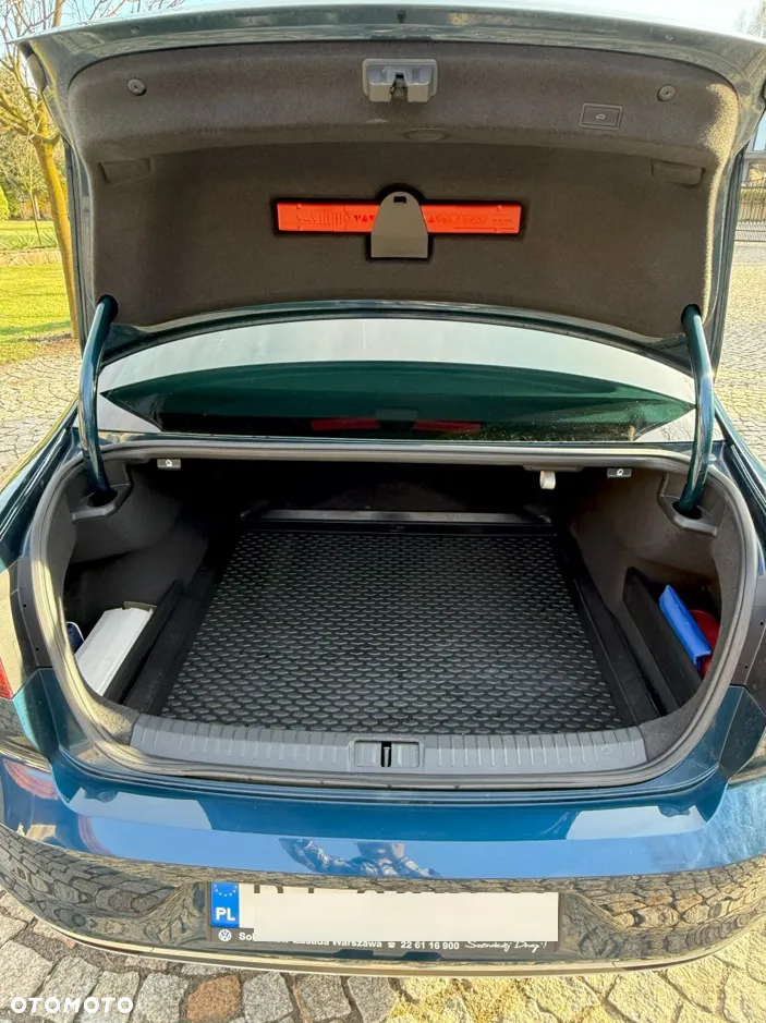 Volkswagen Passat 2.0 TDI Elegance DSG - 4