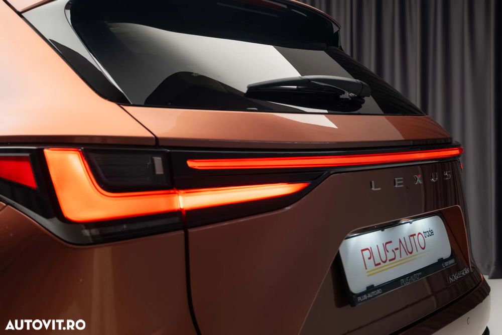 Lexus Seria NX 450h+ E-FOUR Luxury - 40