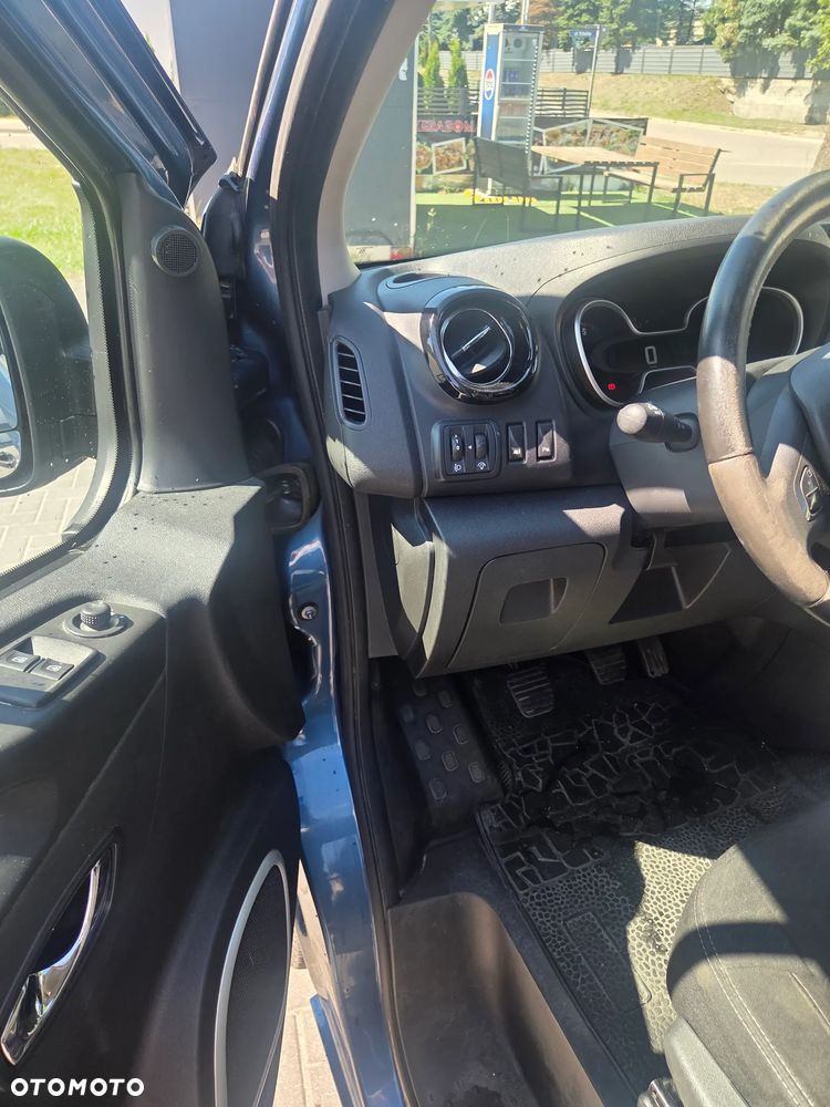 Opel Vivaro - 11