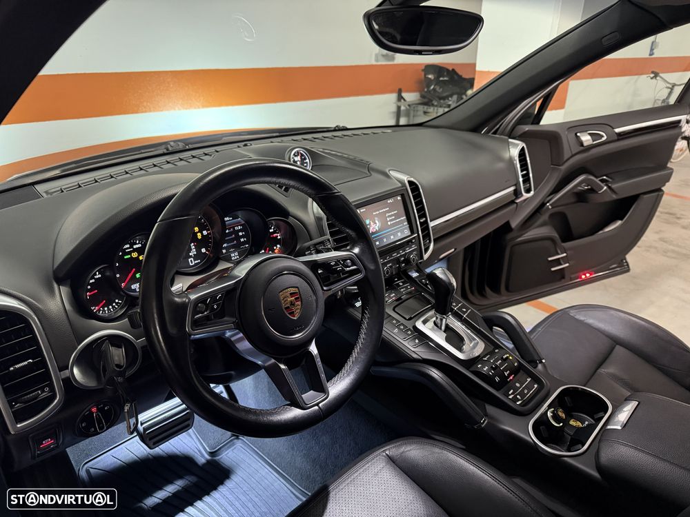 Porsche Cayenne Tiptronic - 11