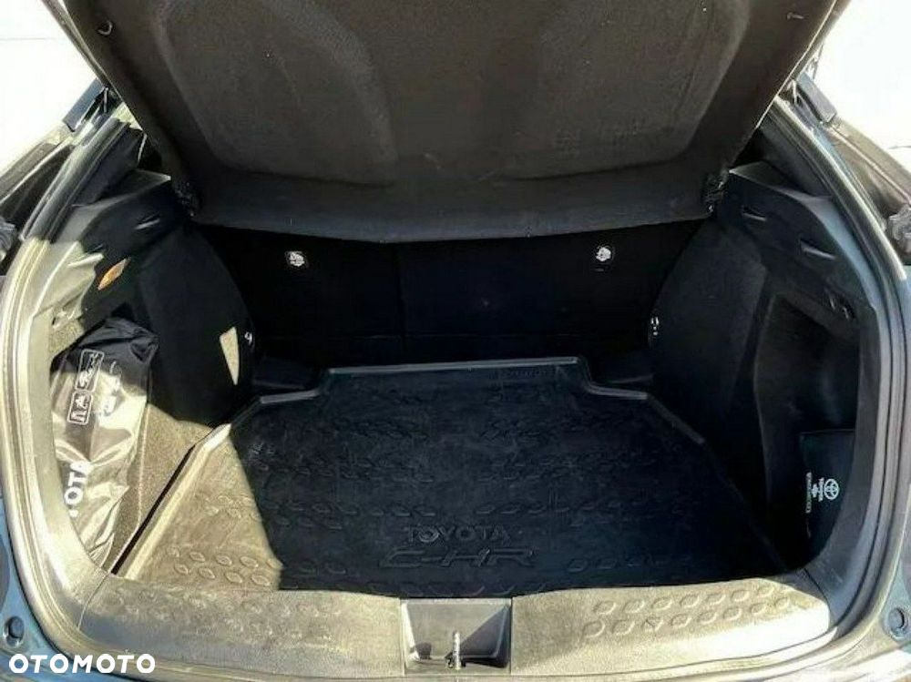 Toyota C-HR - 14