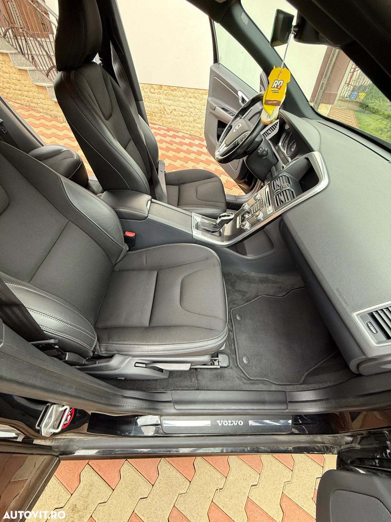 Volvo XC 60 D4AWD Kinetic - 12