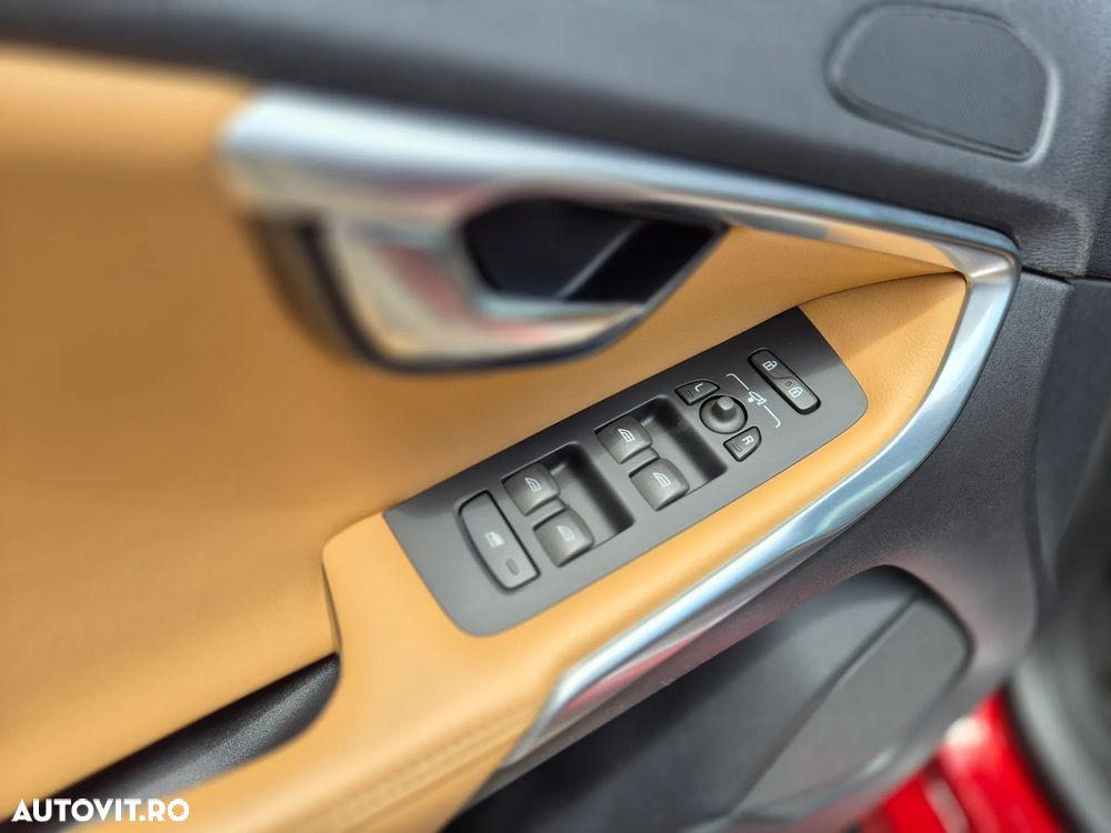 Volvo V40 T2 Inscription - 20