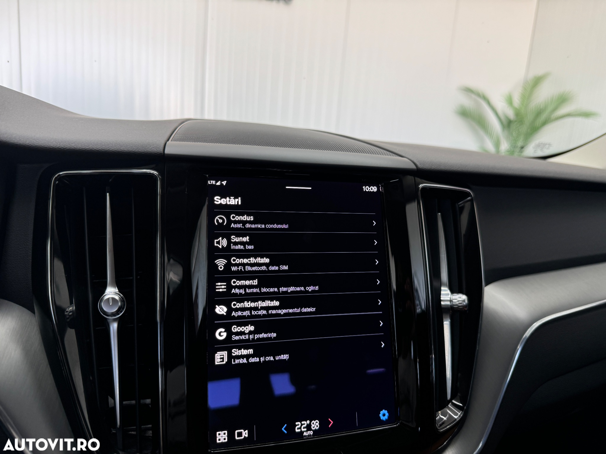 Volvo XC 60 B4 MHEV AT8 AWD Inscription - 29