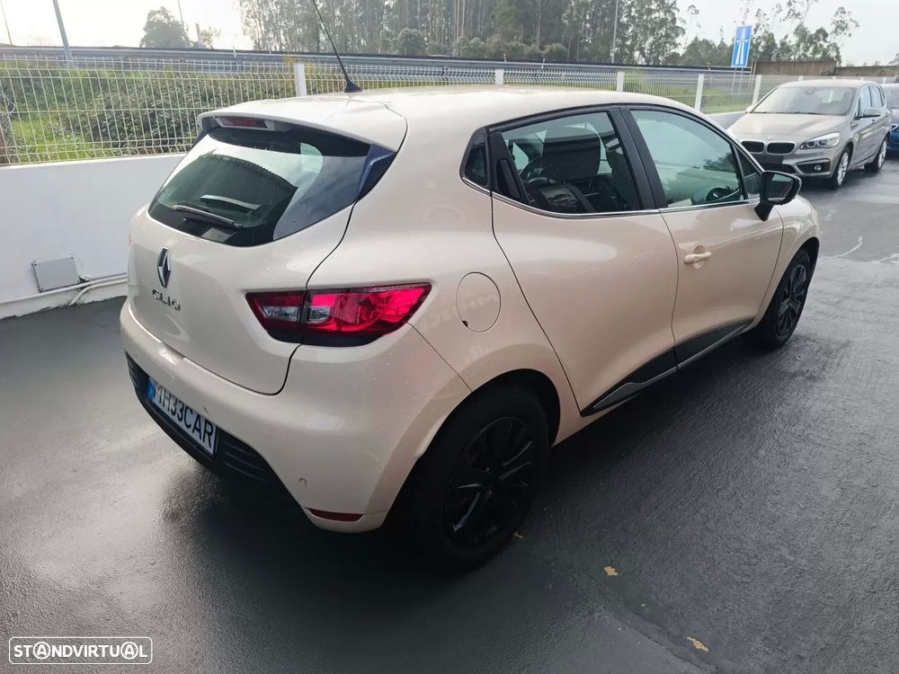 Renault Clio 0.9 TCe Limited Bi-Fuel - 6