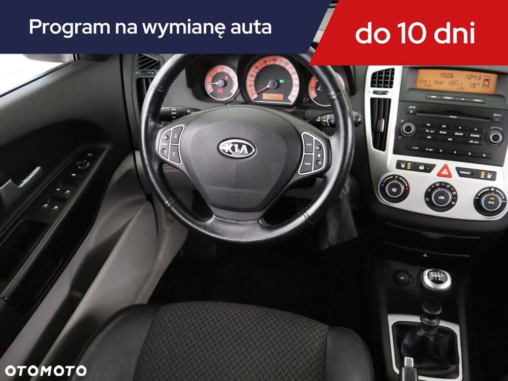 Kia Ceed - 9