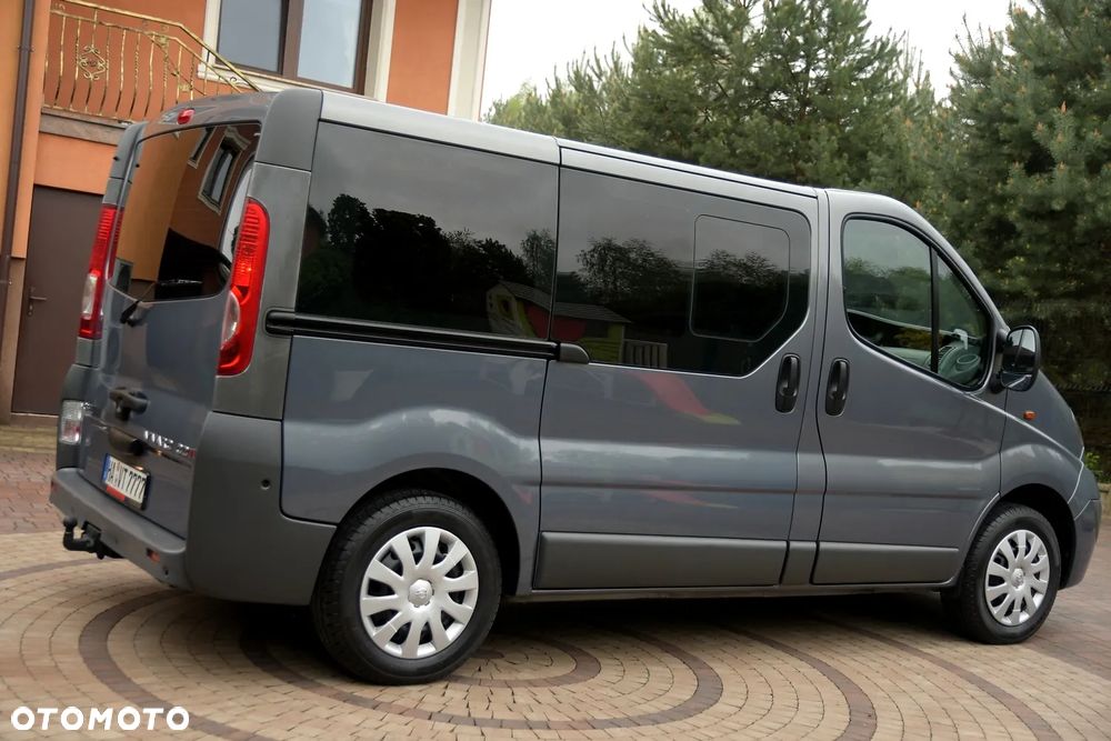 Opel Vivaro - 8