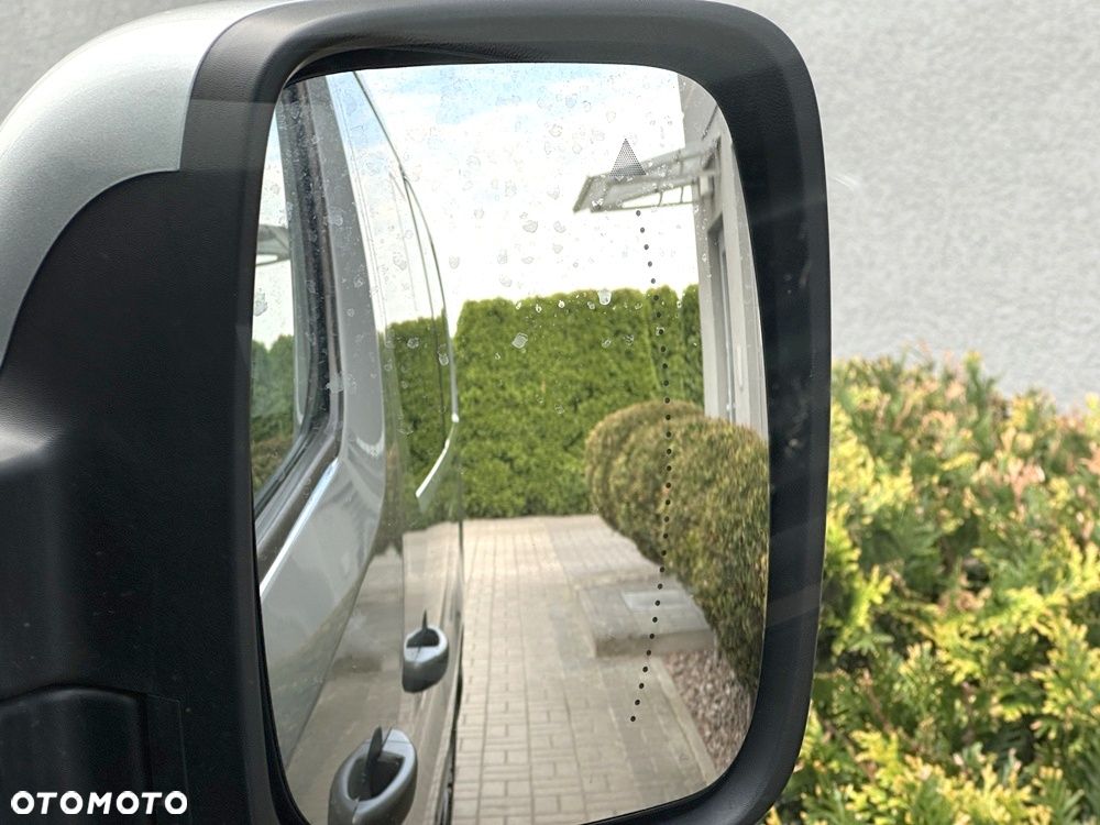 Renault Trafic - 19