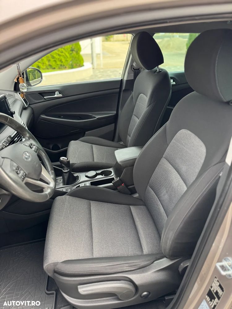Hyundai Tucson 1.6 CRDi 4WD 6MT Premium - 14