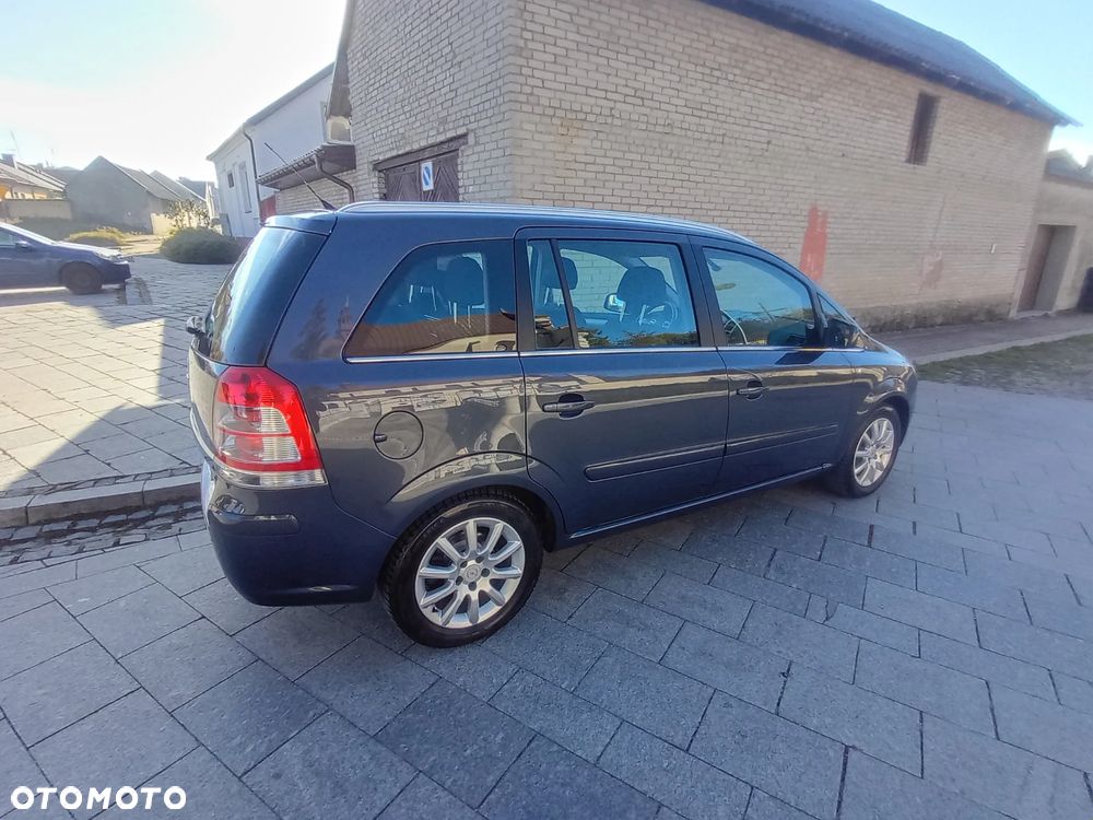 Opel Zafira - 18