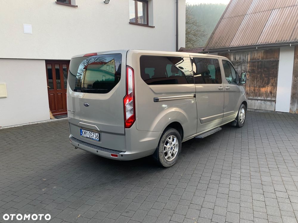 Ford Tourneo Custom - 4