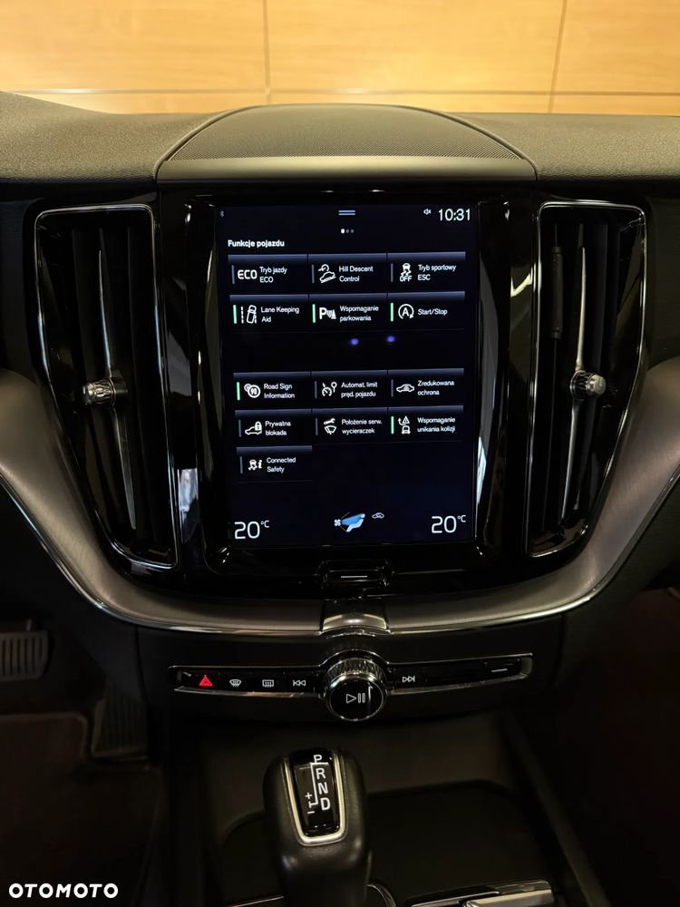 Volvo XC 60 D4 Momentum - 19